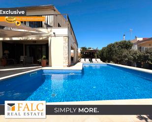 Piscina de Residencial de lloguer en  Palma de Mallorca