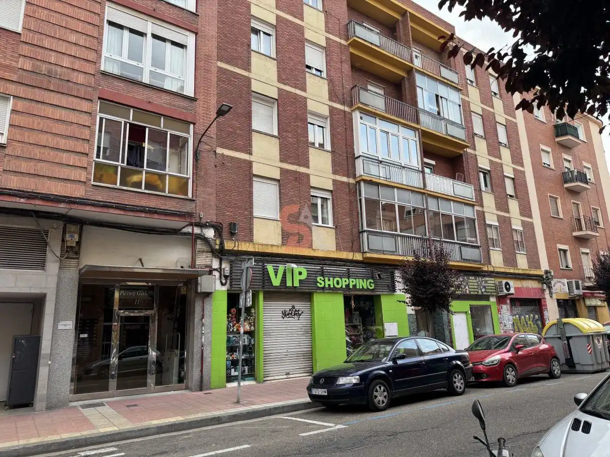 Local comercial en venda a PEREZ GALDÓS, imagen 2