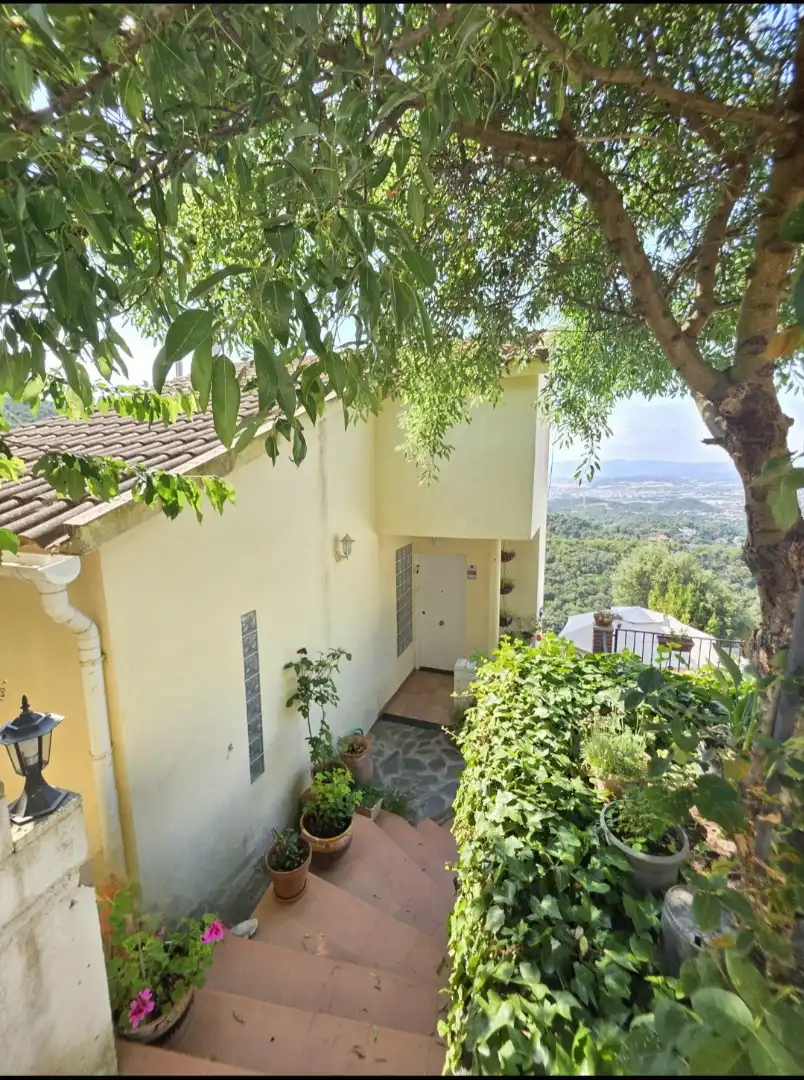 Außenansicht von Haus oder Chalet zum Verkauf in Sant Fost de Campsentelles mit Heizung, Privatgarten und Abstellraum