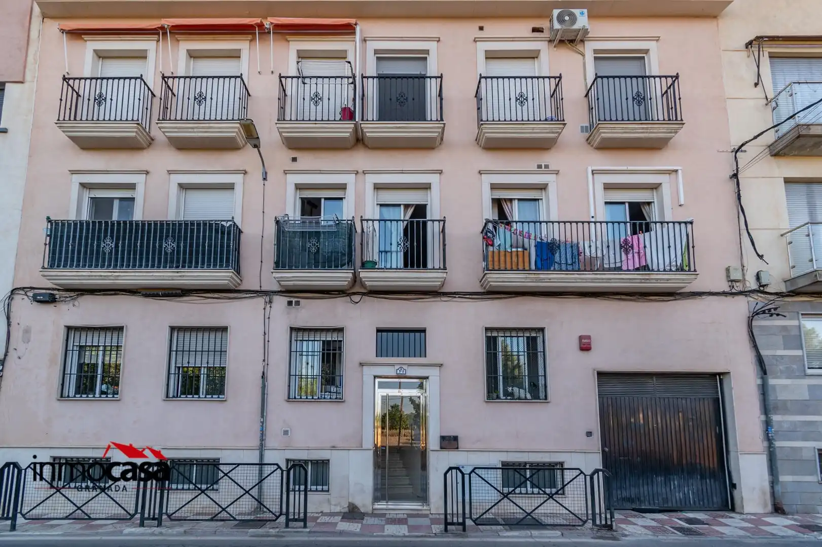 Vista exterior de Piso de alquiler en Armilla con Aire acondicionado