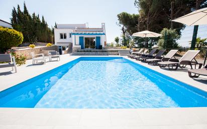 Piscina de Casa o xalet en venda en Figueres amb Terrassa i Piscina