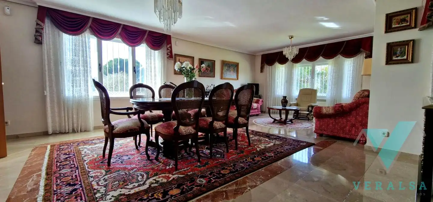 Casa o xalet en venda a Del Bonsái, Prado Norte