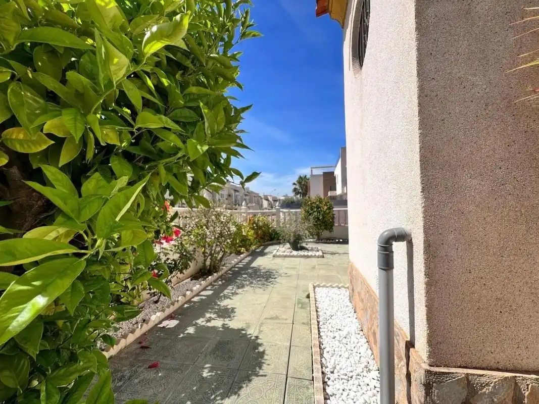 Casa con piscina in vendita a Playa de los Locos, imagen 3