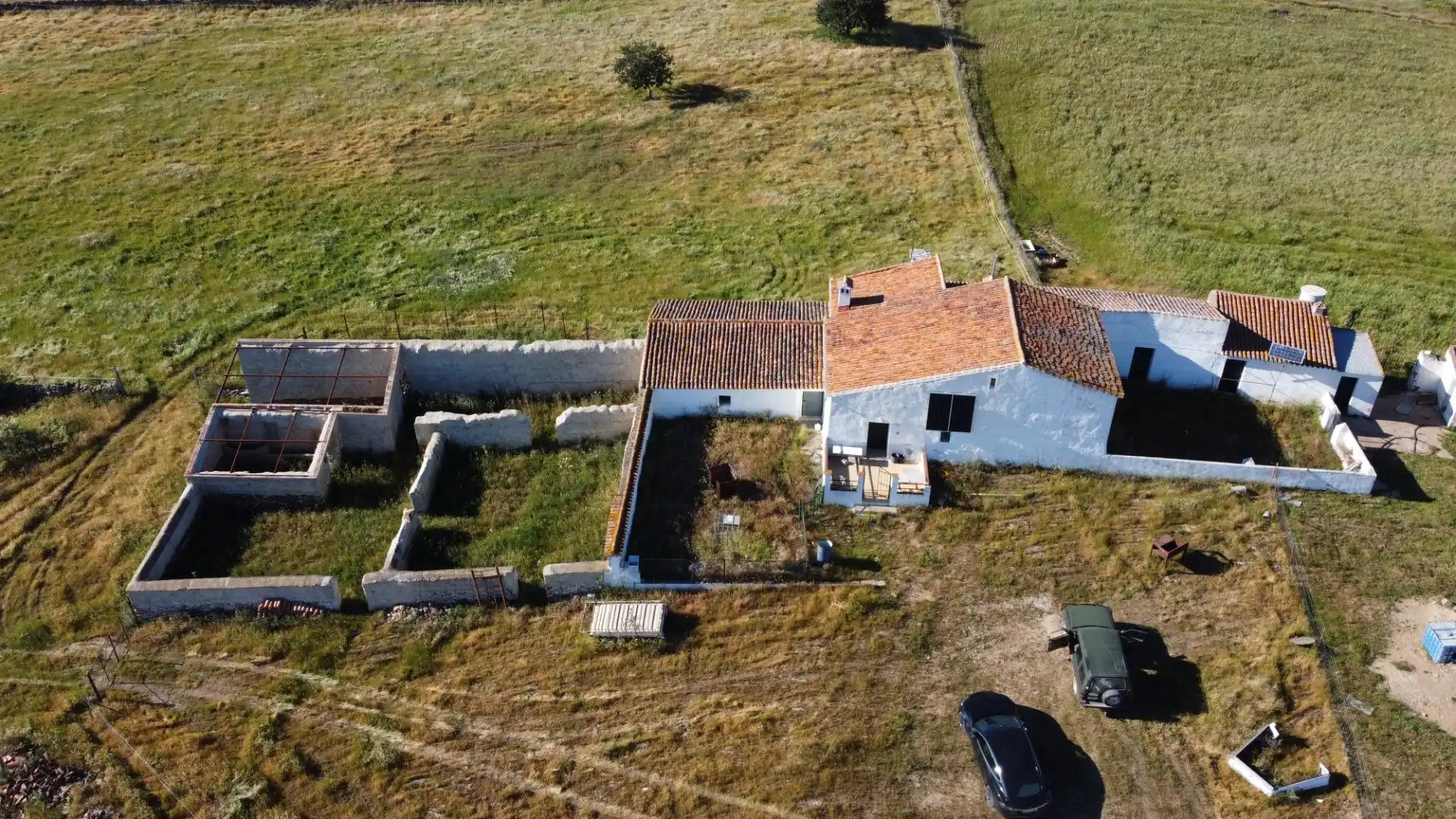 Finca rústica en venda en Puebla de Guzmán amb Jardí privat i Moblat