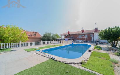 Piscina de Casa o xalet en venda en Quijorna amb Aire condicionat, Calefacció i Jardí privat