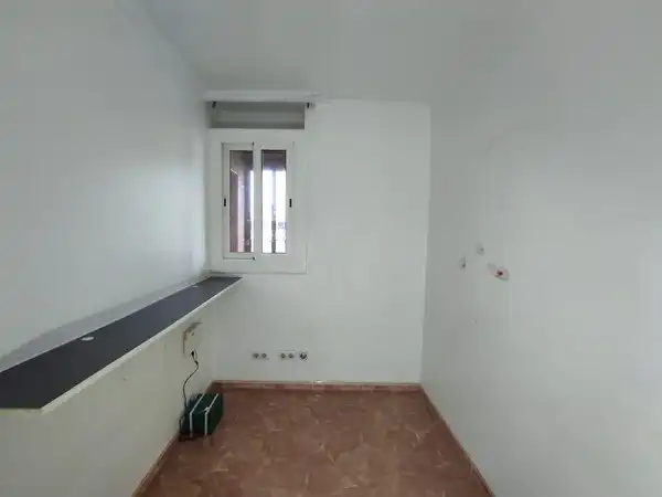 Dormitori de Pis en venda en Sant Adrià de Besòs