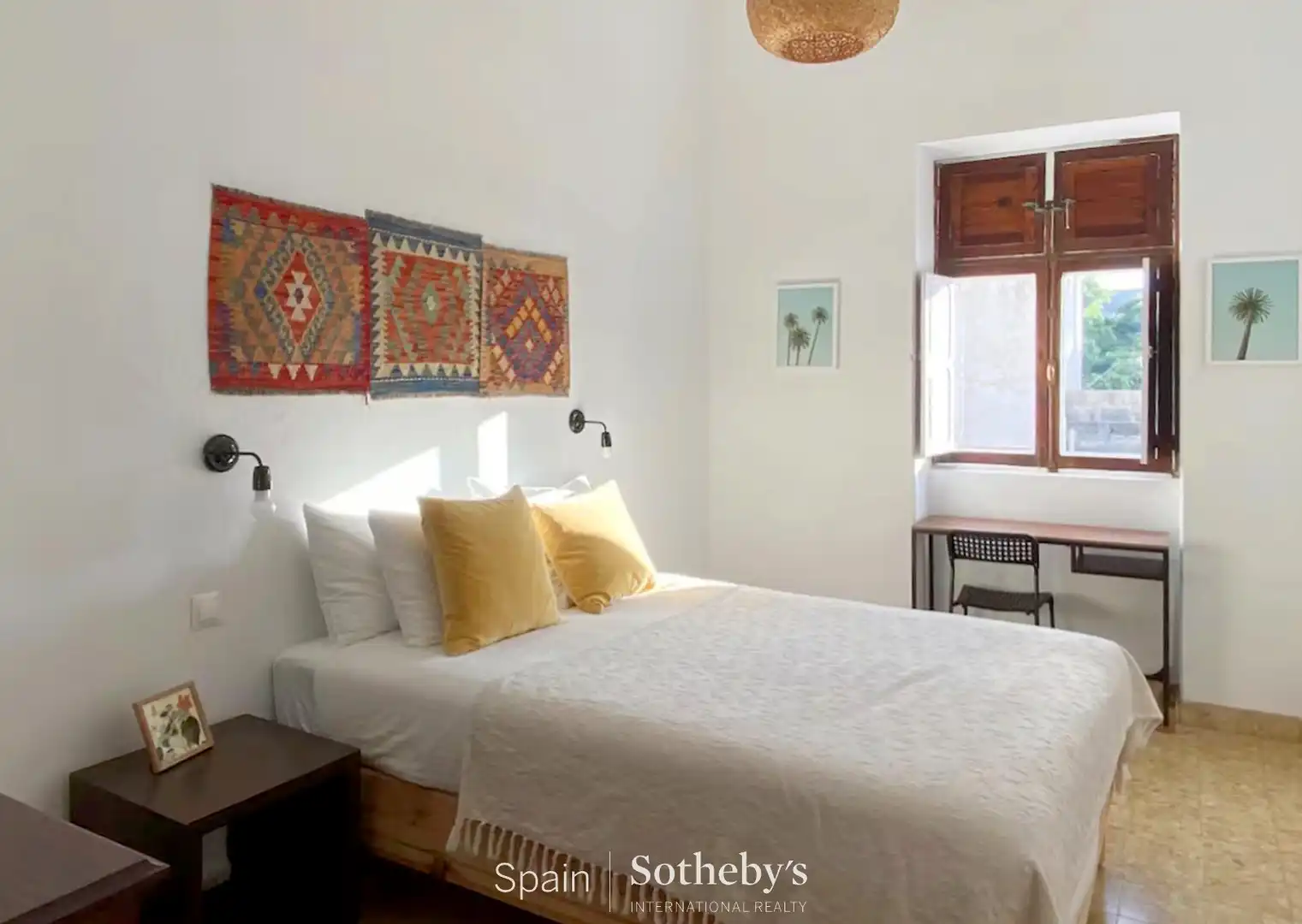 Schlafzimmer von Einfamilien-Reihenhaus zum Verkauf in Agaete mit Klimaanlage, Privatgarten und Terrasse