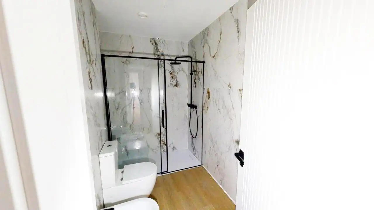 Baño de Piso en venta en Jaén con Aire acondicionado, Calefacción y Terraza