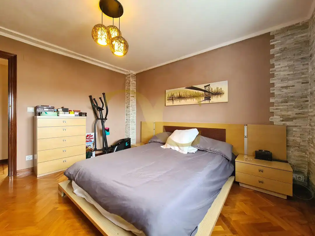 Habitación de Piso en venta en Gijón  con Calefacción