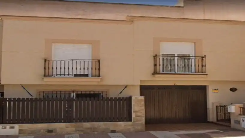 Adossat en venda a calle Mar Caspio