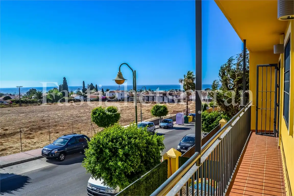 Maisonette zum Verkauf in Avenida Palmeras de Baviera, Caleta de Vélez