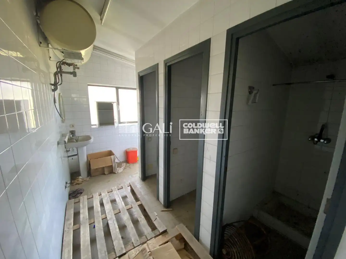 Industrial building to rent in Les Bons, imagen 10