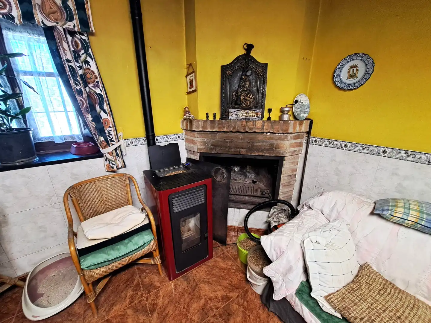 Sala d'estar de Casa adosada en venda en Baños de Rioja amb Calefacció, Jardí privat i Terrassa