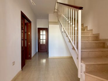 Casa con balcón en venta en Gilena