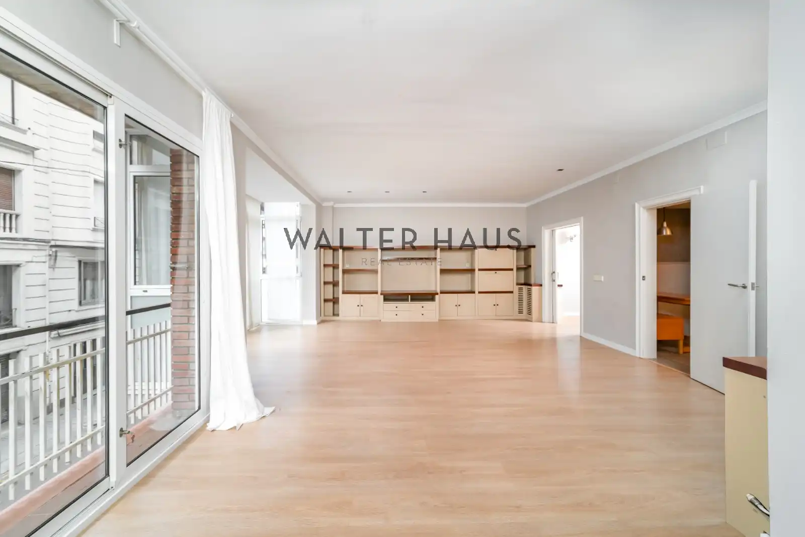 Wohnzimmer von Wohnung zum Verkauf in Barcelona mit Klimaanlage, Heizung und Parkett