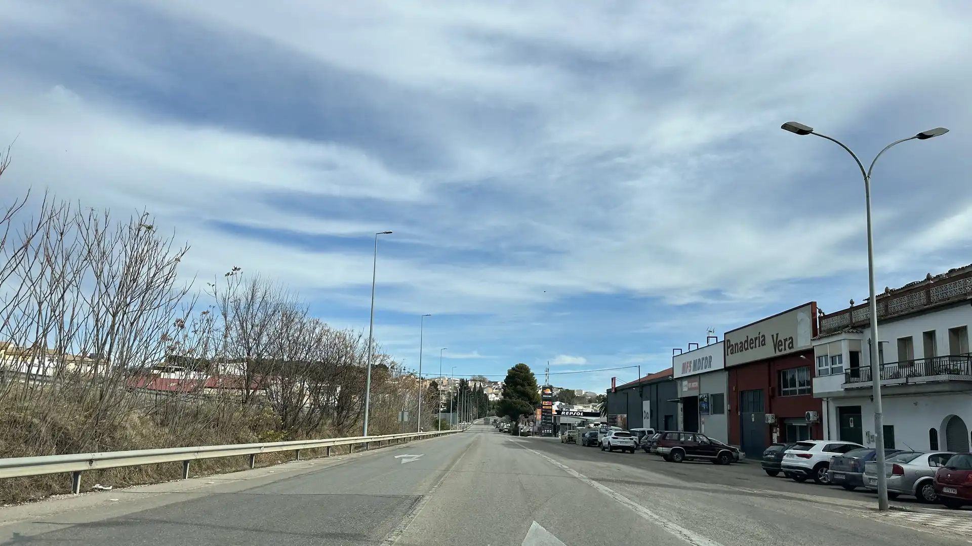 Vista exterior de Local en venta en Úbeda con Alarma