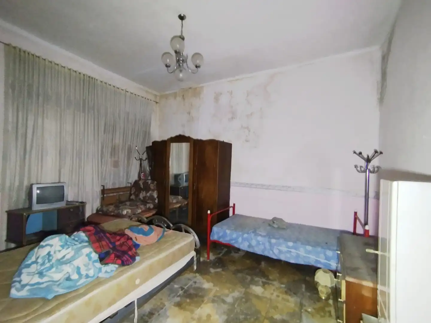 Bedroom of Houses for sale in Tomelloso