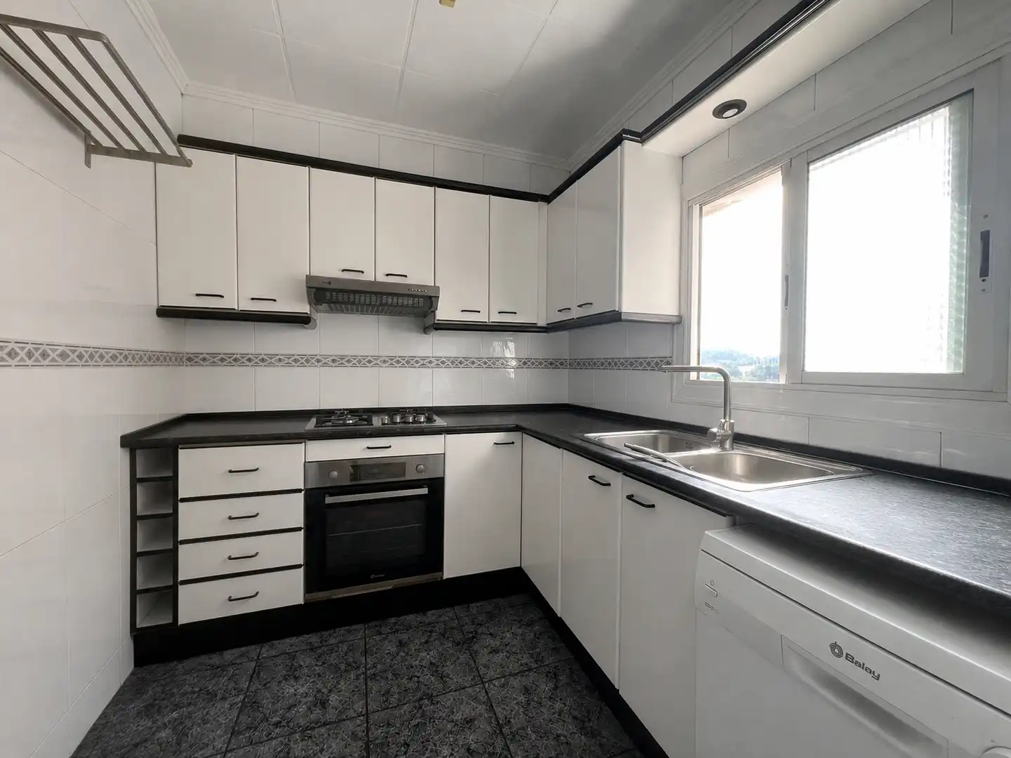 Cocina de Piso en venta en Rubí con Calefacción, Terraza y Amueblado