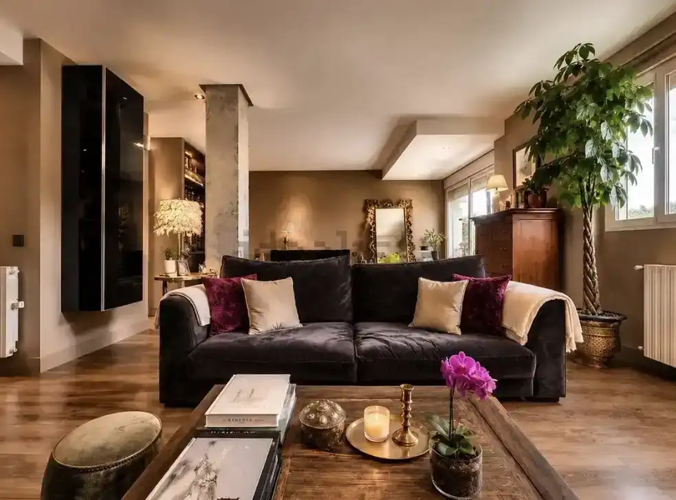 Sala d'estar de Àtic en venda en La Moraleja amb Aire condicionat, Jardí privat i Parquet