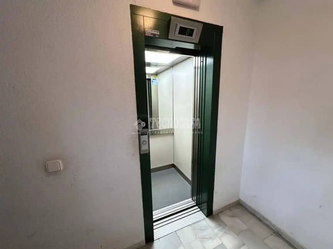 Piso en venta en Torrox con Terraza y Balcón
