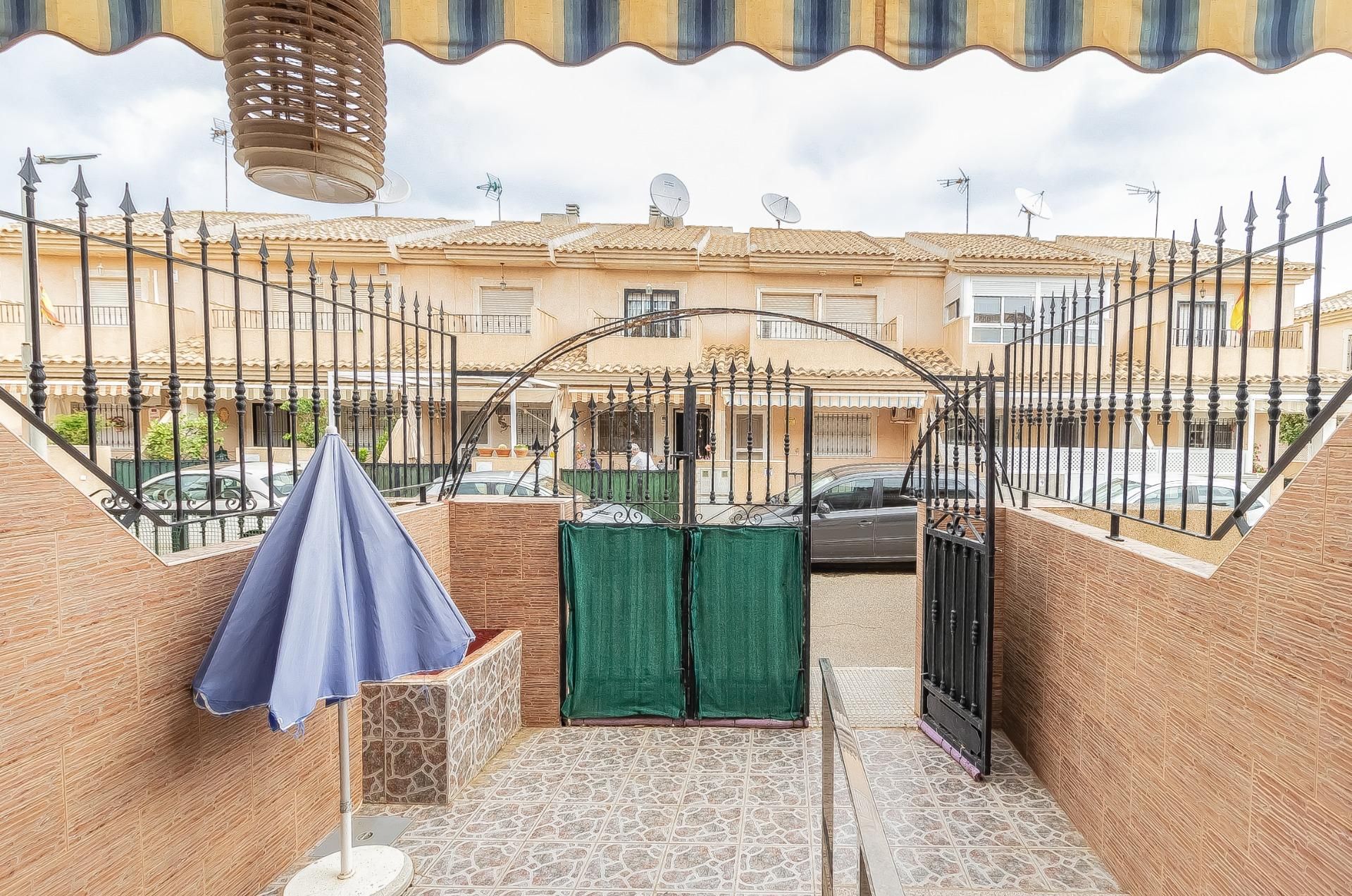 Vista exterior de Casa adosada en venta en Cartagena con Aire acondicionado, Jardín privado y Terraza