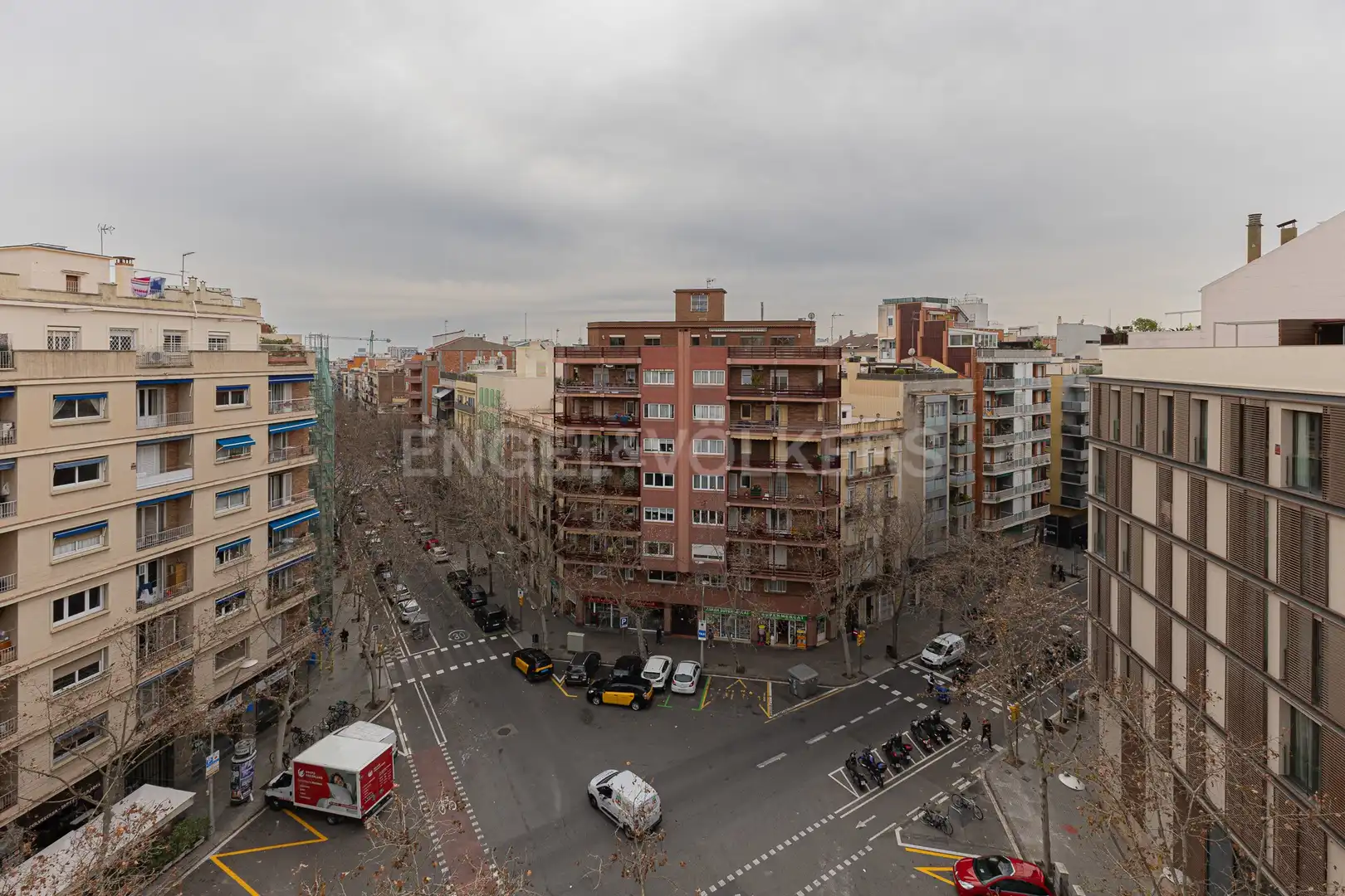 Vista exterior de Àtic en venda en Barcelona amb Aire condicionat, Calefacció i Terrassa