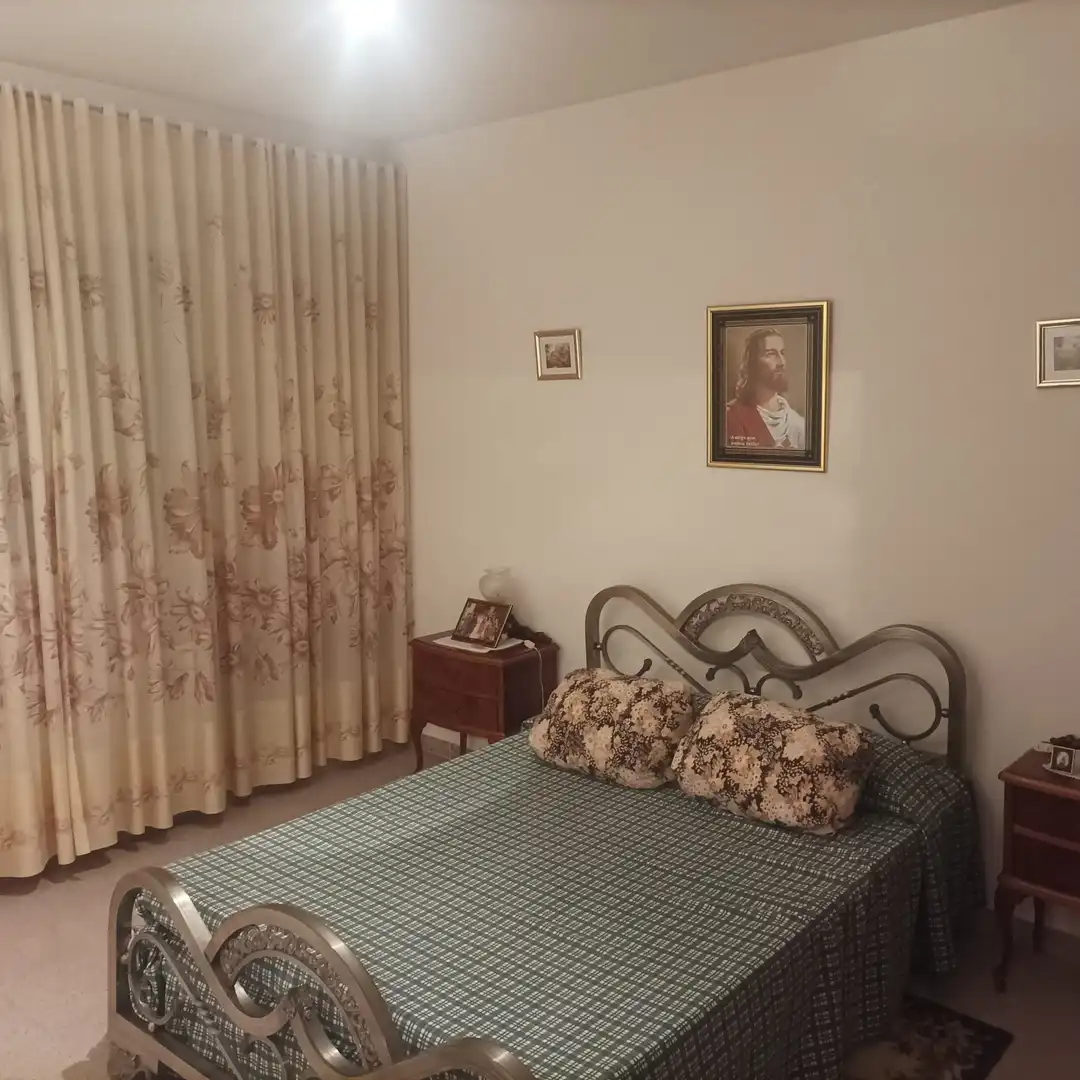 Dormitori de Casa adosada en venda en Villanueva de Alcardete amb Calefacció, Jardí privat i Parquet