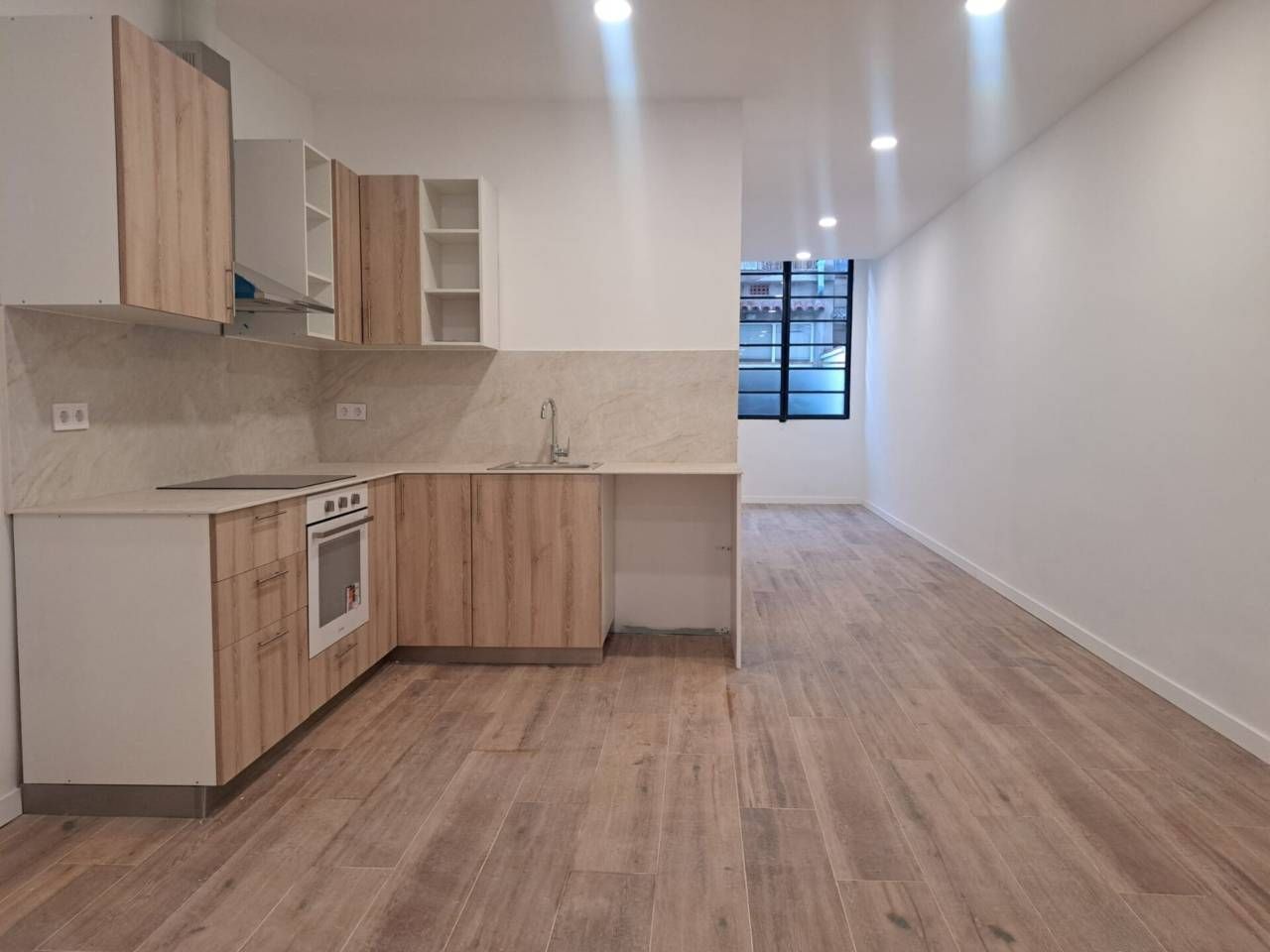 Kitchen of Flat for rent in Sabadell  with Air Conditioner