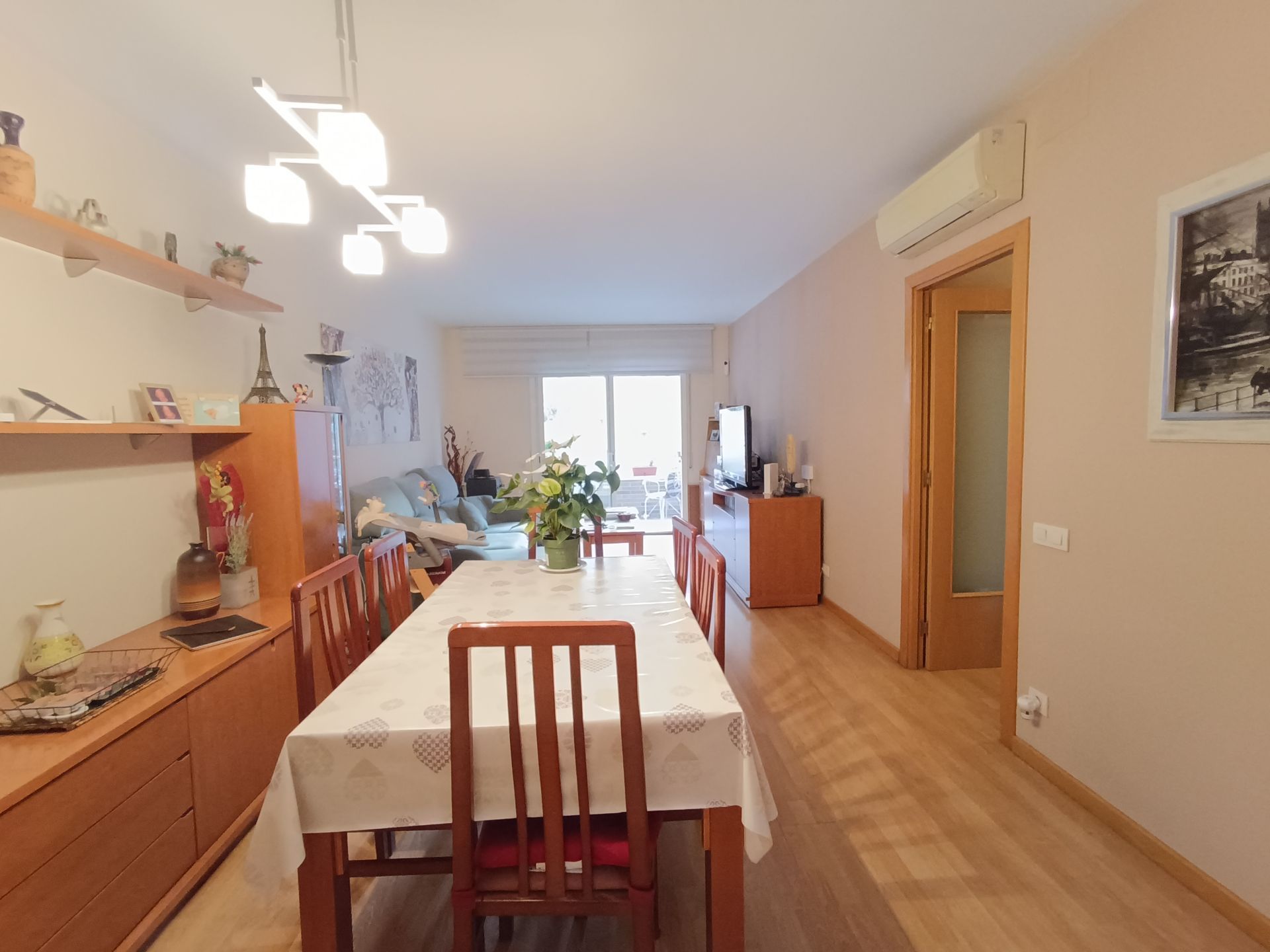 Menjador de Pis en venda en Sant Adrià de Besòs amb Aire condicionat, Calefacció i Terrassa