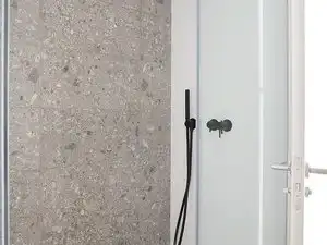 Baño de Piso en venta en Madrid con Aire acondicionado, Trastero y Piscina comunitaria