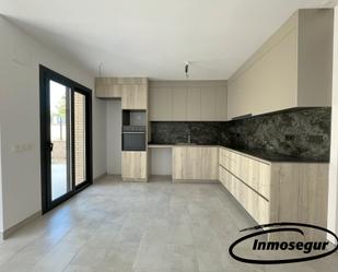 Kitchen of House or chalet for sale in Cambrils  with Air Conditioner, Heating and Private garden