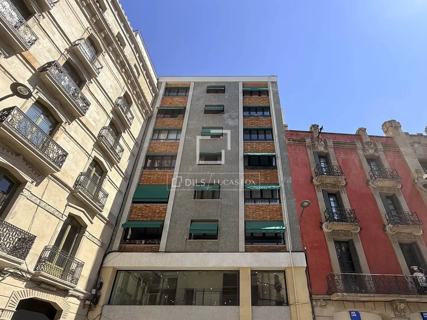 Vista exterior de Pis en venda en Barcelona amb Aire condicionat i Calefacció