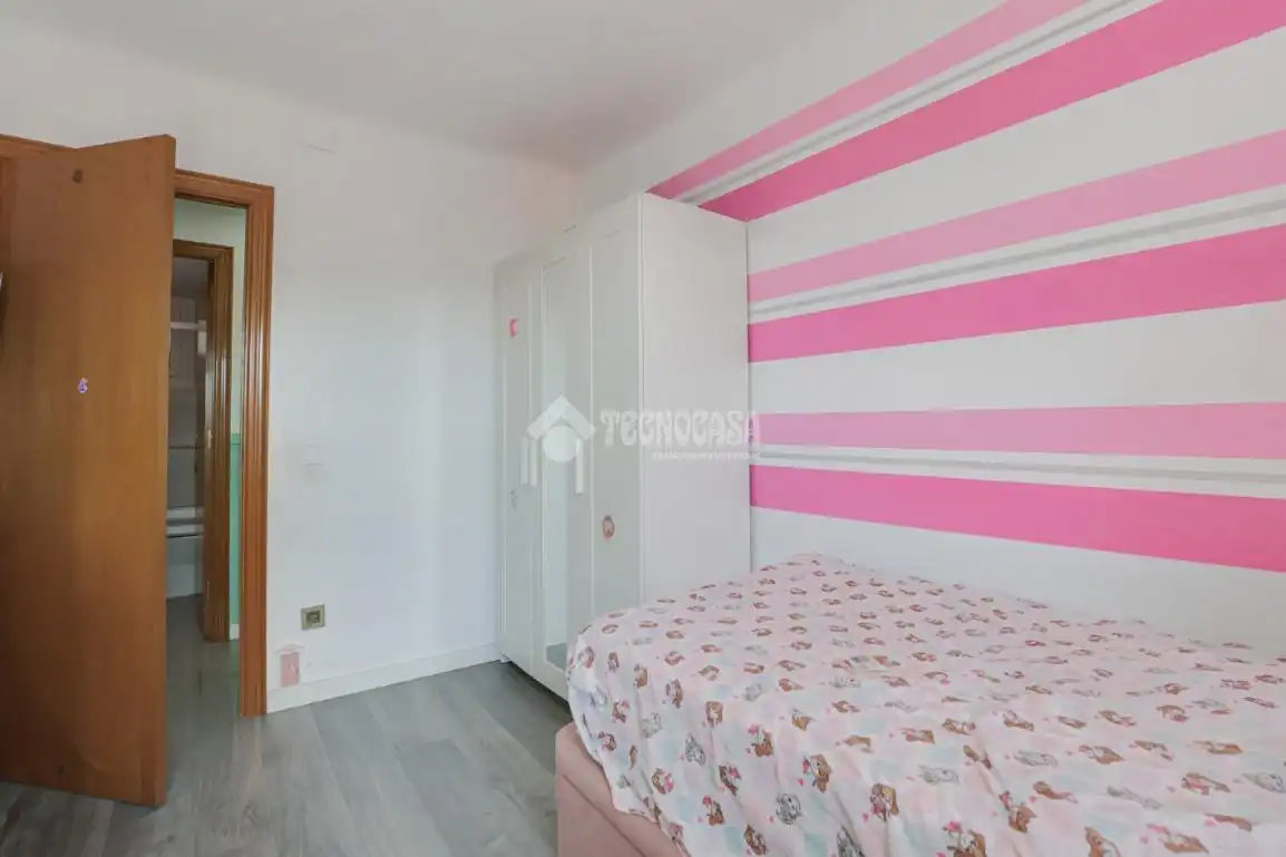 Dormitori de Pis en venda en Terrassa amb Parquet