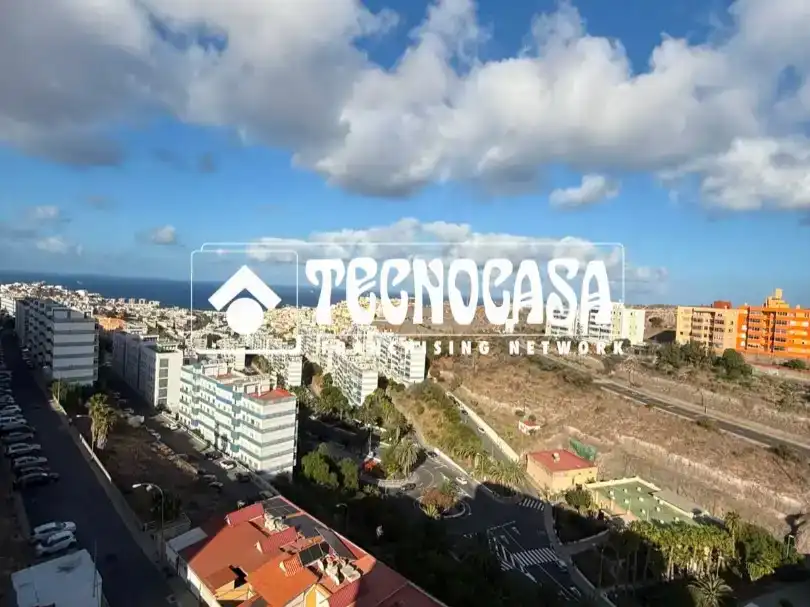Vista exterior de Pis en venda en Las Palmas de Gran Canaria amb Balcó
