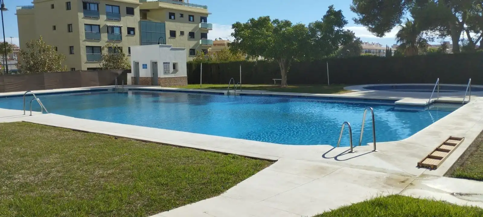 Piscina de Pis en venda en Mijas amb Aire condicionat, Terrassa i Traster