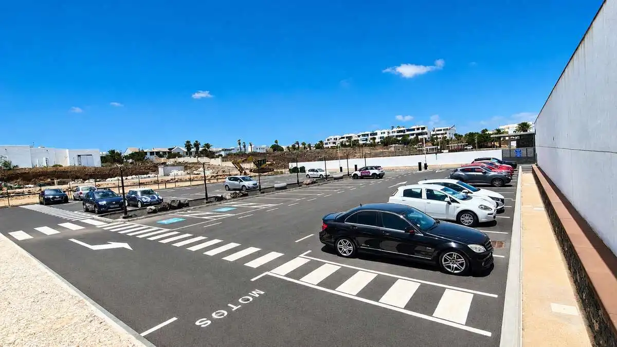 Aparcament de Local de lloguer en Teguise amb Terrassa