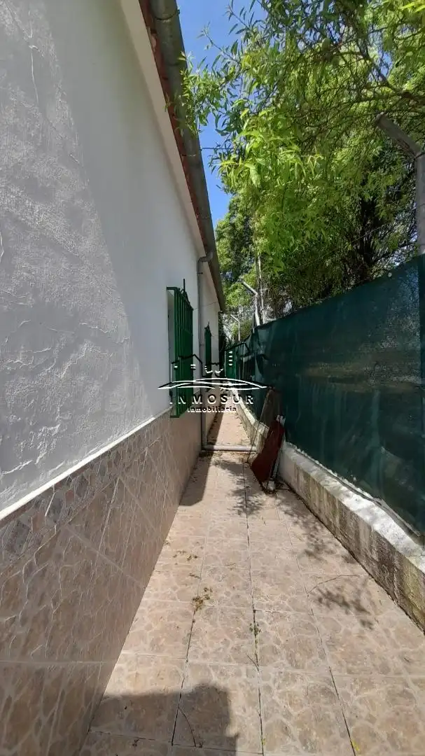 Vista exterior de Casa o chalet en venta en Lucena con Trastero y Piscina