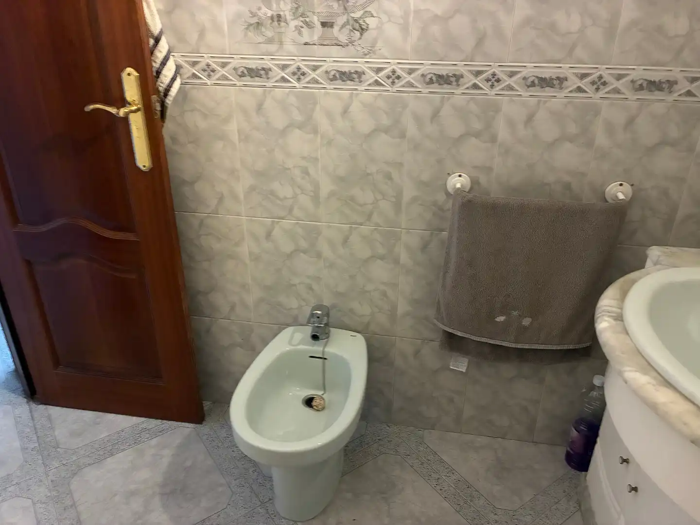 Baño de Piso en venta en Los Barrios con Amueblado