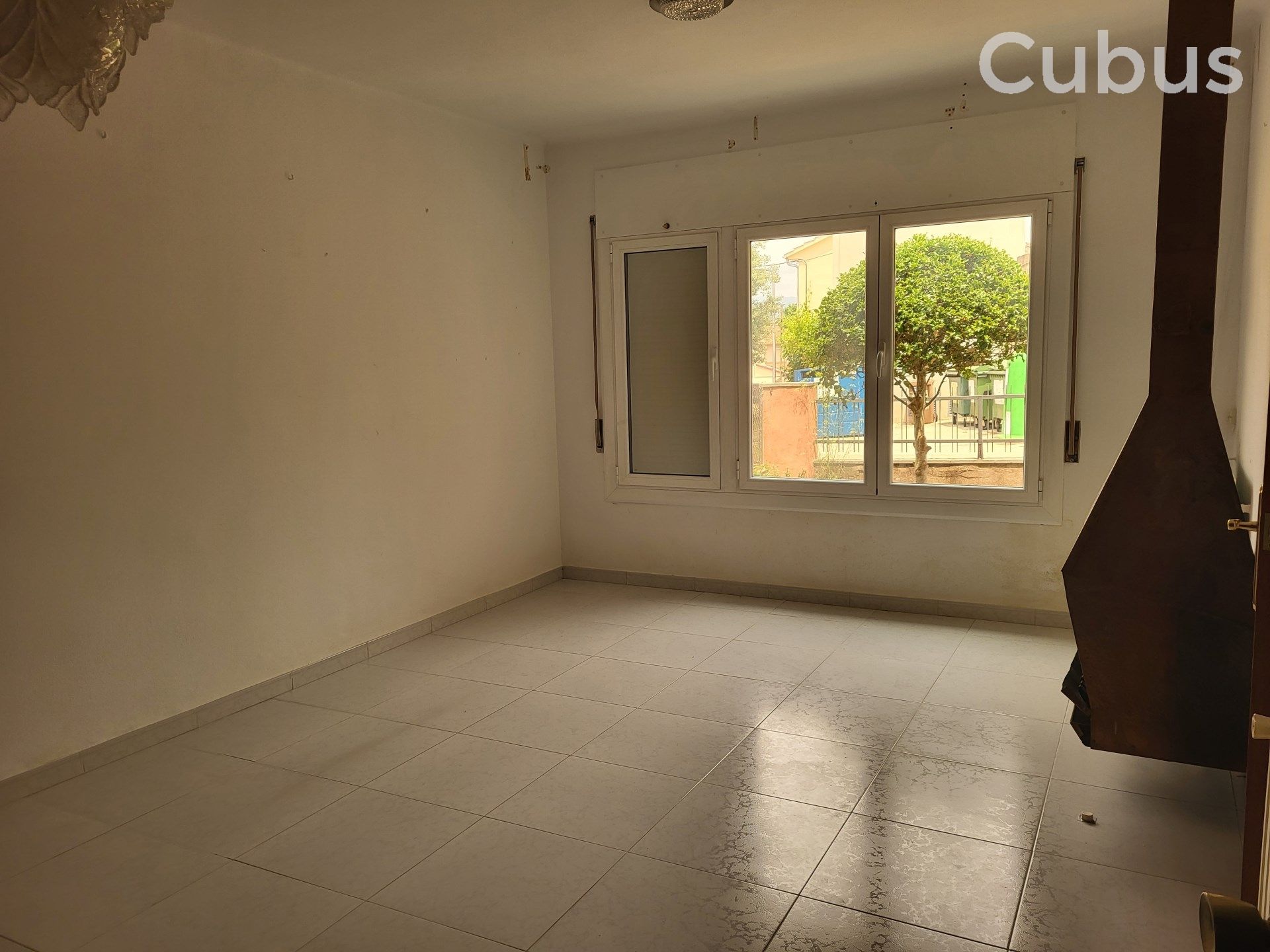 Dormitori de Casa adosada en venda en Olot amb Calefacció i Balcó