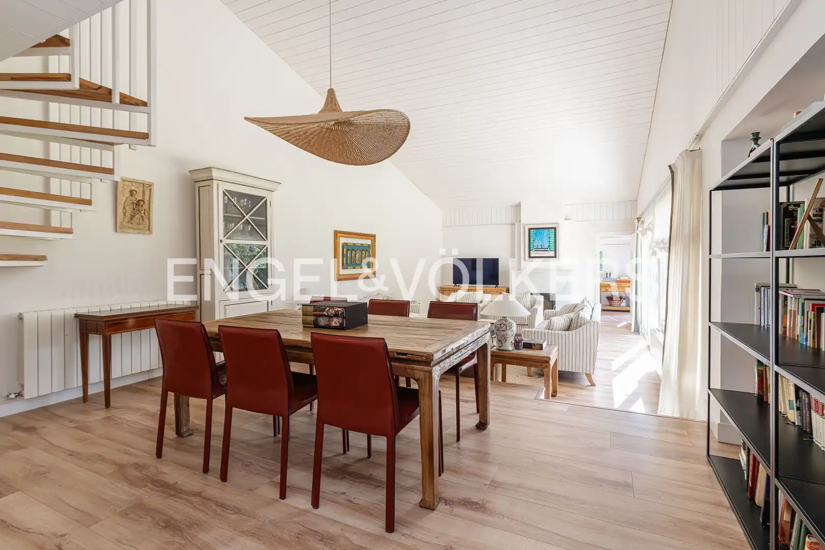 Casa adosada en venta en Urbanización Este - Montepríncipe