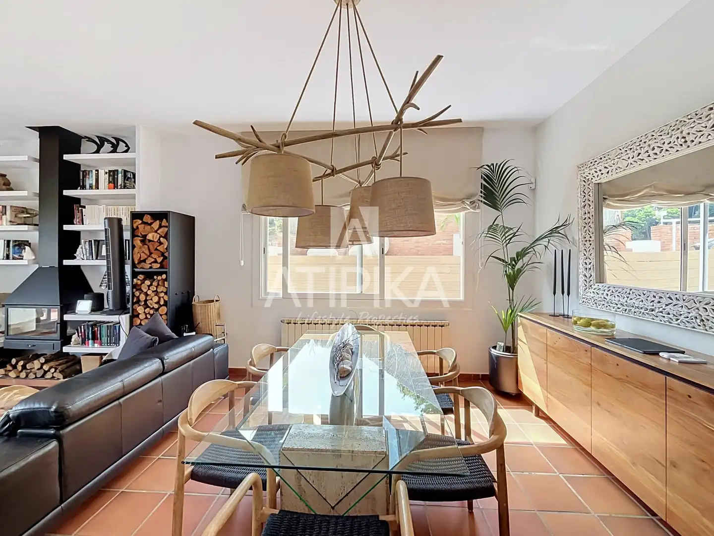 Comedor de Casa o chalet en venta en Sant Andreu de Llavaneres con Terraza, Piscina y Horno