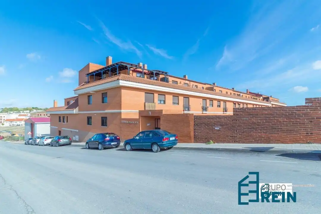 Vista exterior de Piso en venta en Recas con Calefacción