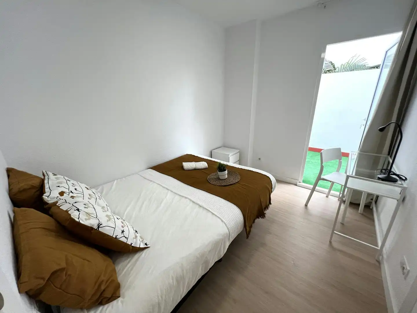Habitación de Piso de alquiler en Valencia con Amueblado, Lavadora y TV
