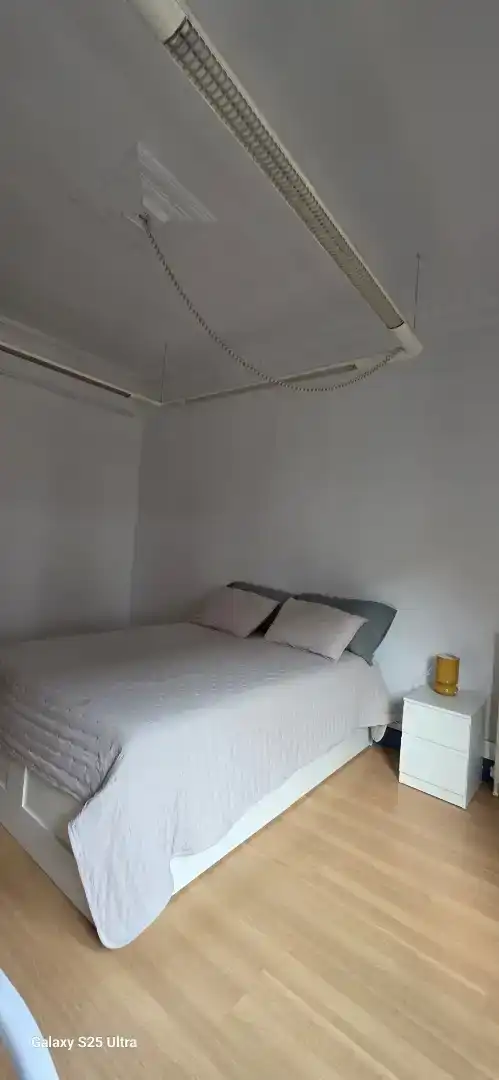 Schlafzimmer von Wohnung zur Miete in Oviedo 