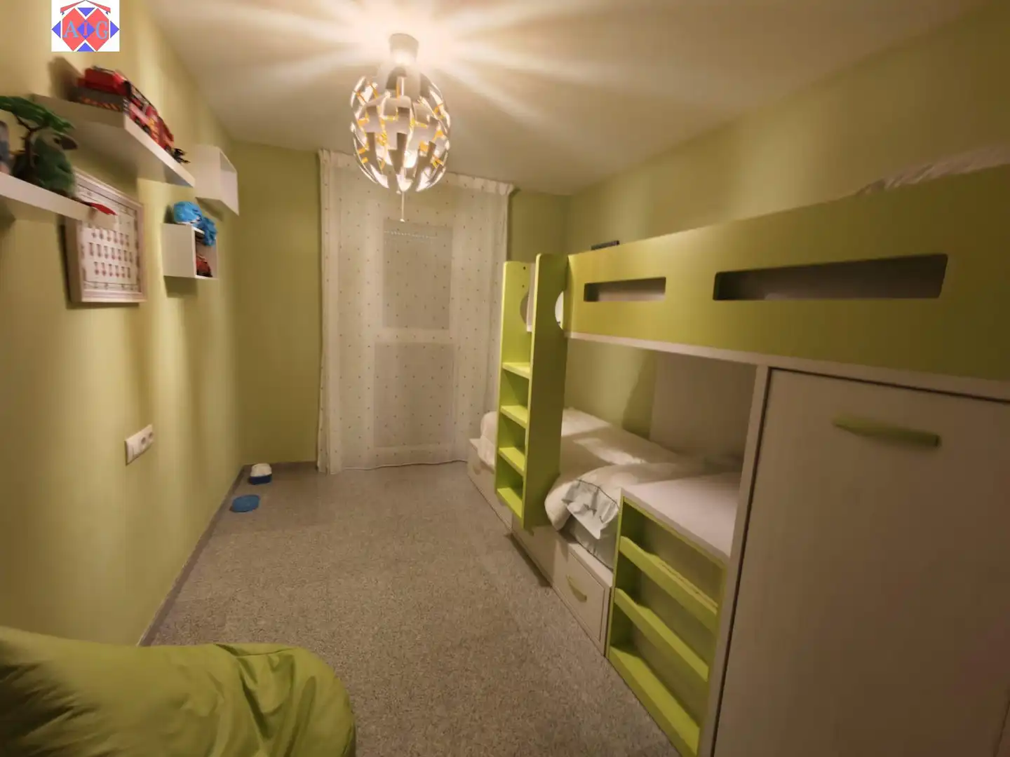 Schlafzimmer von Dachboden zum Verkauf in Lújar mit Klimaanlage, Terrasse und Möbliert