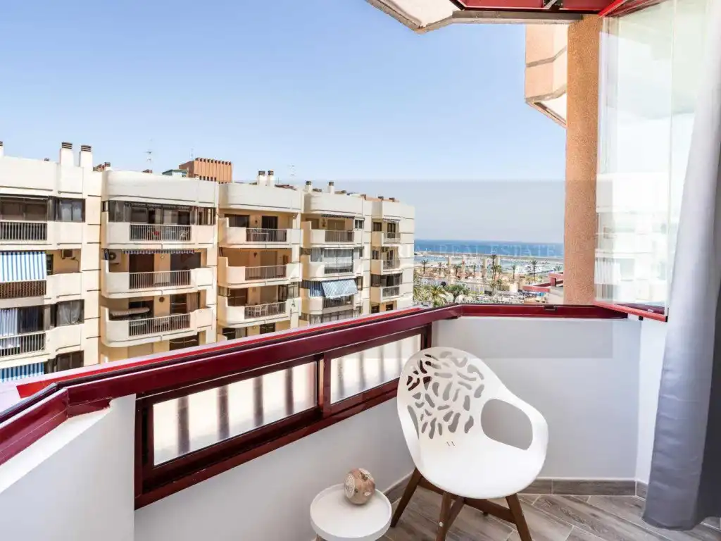 Vivienda con piscina en venta en Puerto Deportivo, imagen 5