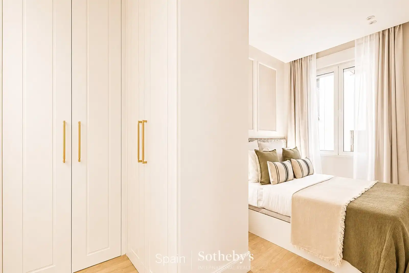 Dormitori de Apartament en venda en Madrid amb Aire condicionat