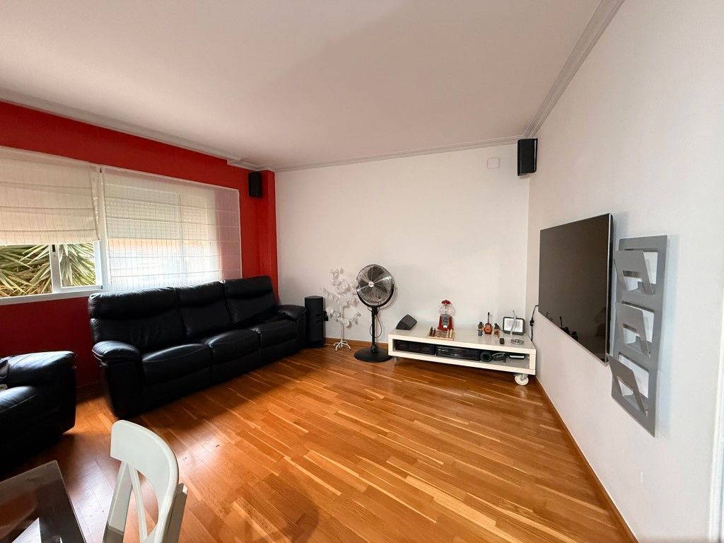 Sala d'estar de Pis en venda en Badalona amb Calefacció