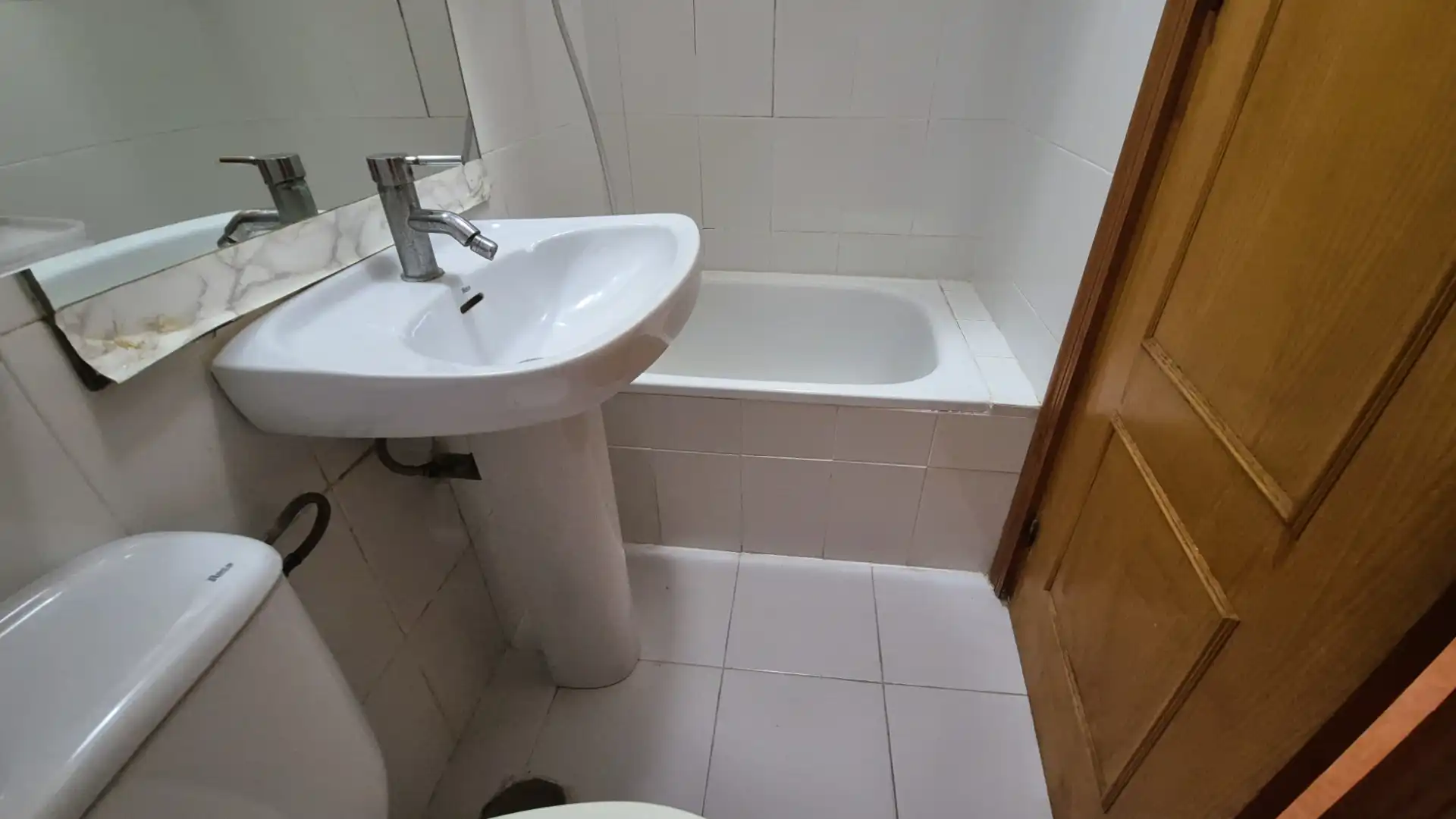 Badezimmer von Wohnungen zum Verkauf in Guardamar del Segura mit Klimaanlage, Terrasse und Möbliert
