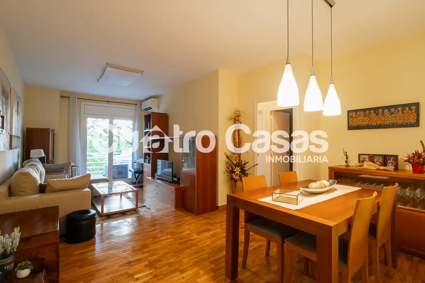 Sala d'estar de Pis en venda en Barcelona amb Aire condicionat, Calefacció i Parquet